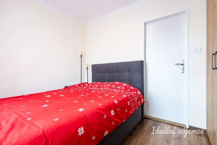 Pronájem bytu 1+1, Praha, Křivoklátská, 33 m2