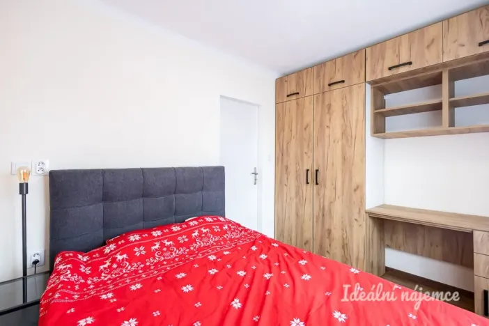 Pronájem bytu 1+1, Praha, Křivoklátská, 33 m2