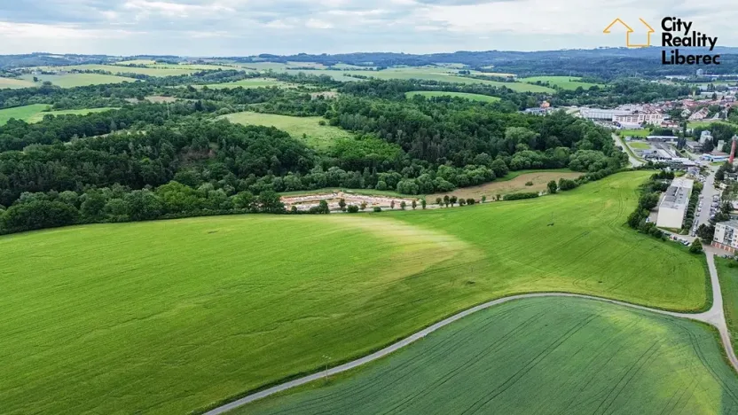 Prodej pole, Benešov, Pražského povstání, 11842 m2