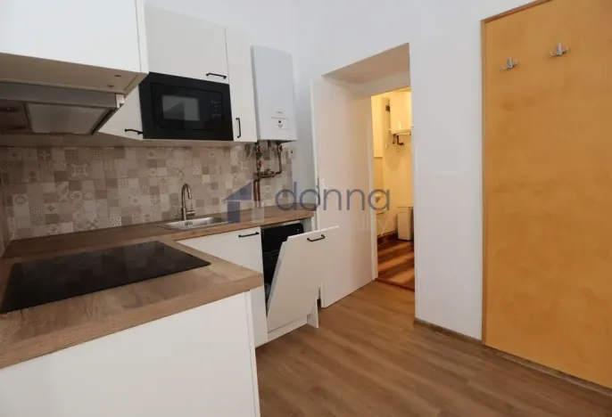 Pronájem bytu 2+1, Praha, Štěpánská, 48 m2