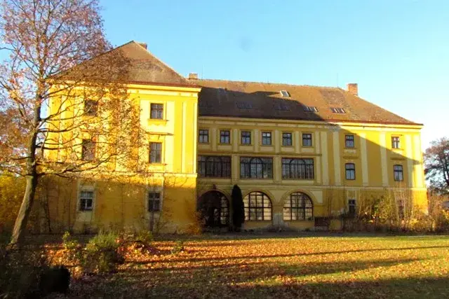Prodej činžovního domu, Batelov, náměstí Míru, 2200 m2