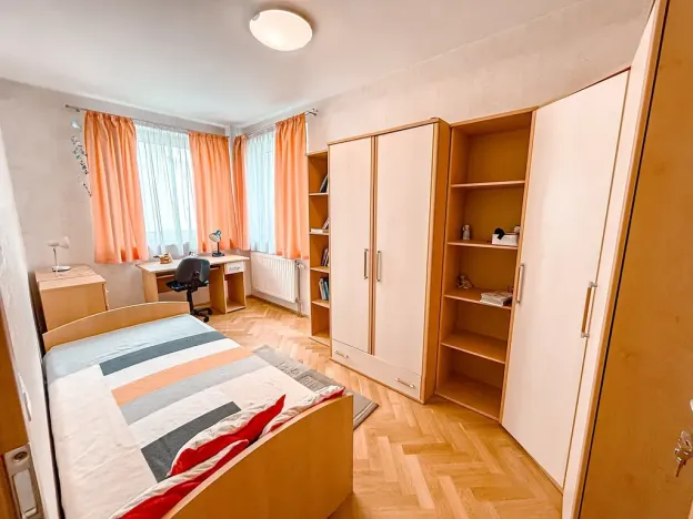 Pronájem bytu 4+kk, Praha - Žižkov, V kapslovně, 101 m2