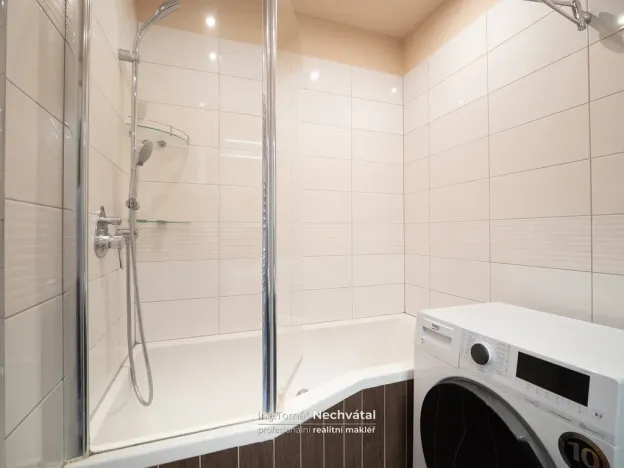 Prodej bytu 3+kk, Znojmo, U Lesíka, 68 m2