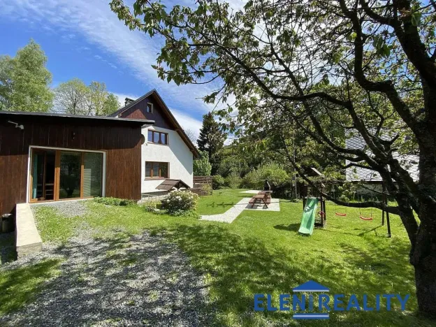 Prodej ubytování, Lipová-lázně - Horní Lipová, 320 m2