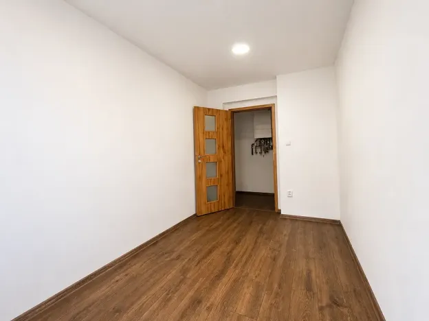 Pronájem bytu 4+kk, Karlovy Vary, Vodárenská, 66 m2