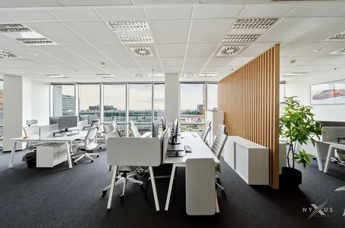 Pronájem kanceláře, Praha - Nusle, Na strži, 208 m2