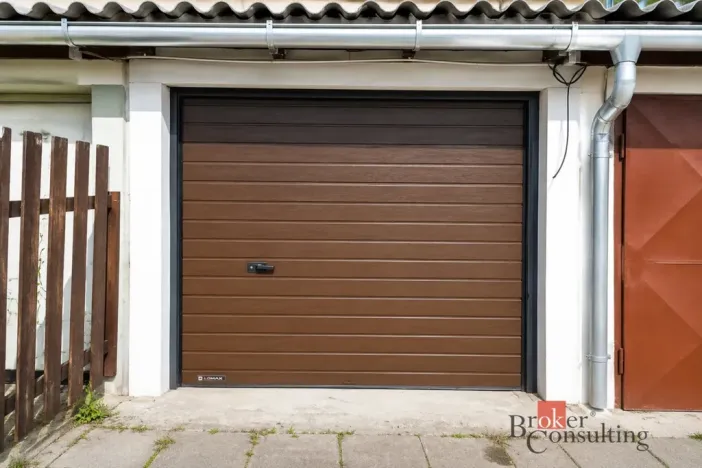Pronájem garáže, Hradec Králové - Pražské Předměstí, Habrmanova, 25 m2