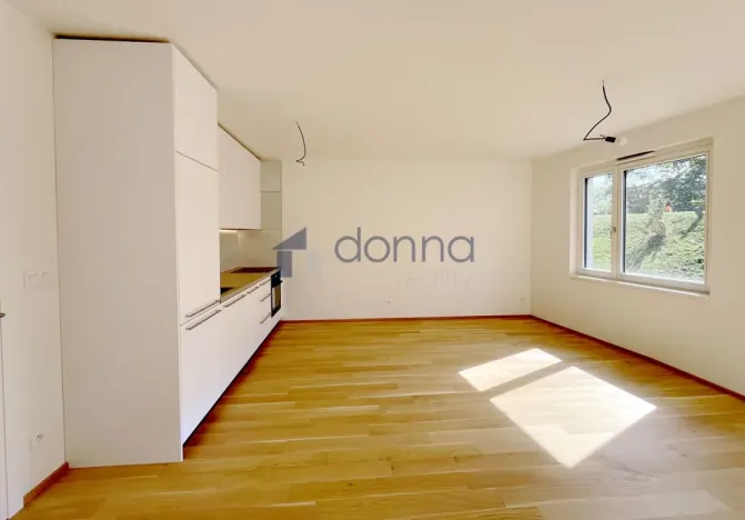 Pronájem bytu 1+kk, Praha, Na Viktorce, 39 m2