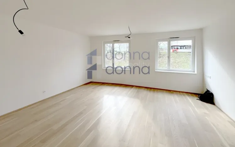 Pronájem bytu 1+kk, Praha, Na Viktorce, 39 m2