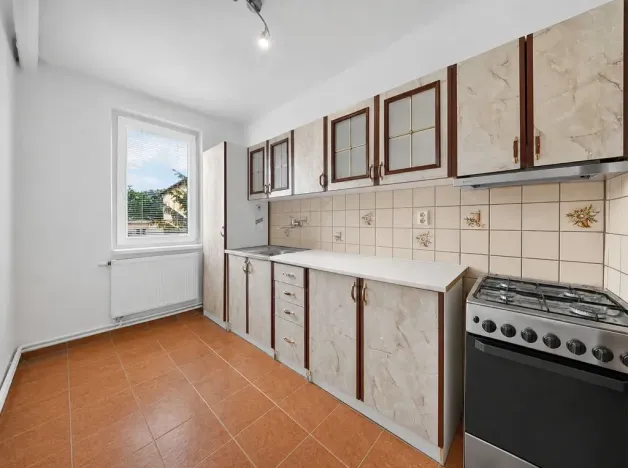 Prodej bytu 3+1, Černuc, 79 m2