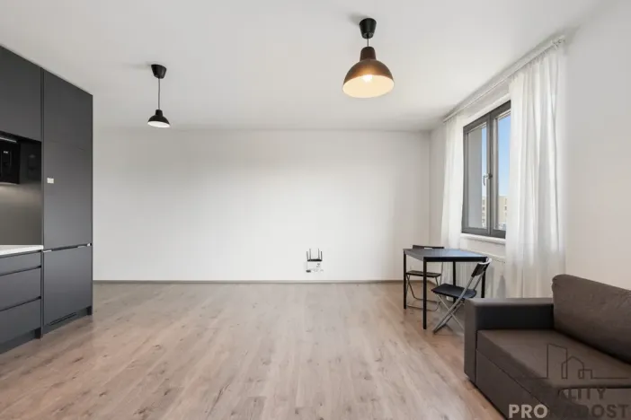 Pronájem bytu 2+kk, Praha - Modřany, Komořanská, 63 m2