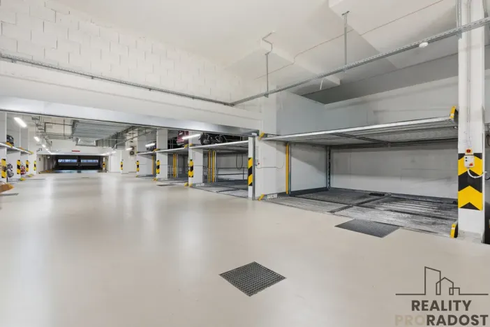 Pronájem bytu 2+kk, Praha - Modřany, Komořanská, 63 m2