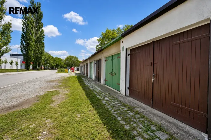 Prodej garáže, Poděbrady, U Garáží, 17 m2