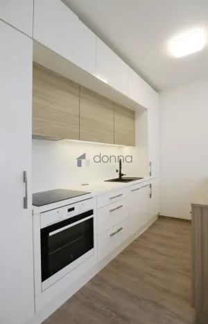 Pronájem bytu 2+kk, Praha, Makedonská, 49 m2