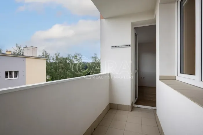 Prodej bytu 3+1, Kamenice, Sídliště I, 72 m2