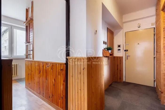 Prodej bytu 3+1, Kamenice, Sídliště I, 72 m2