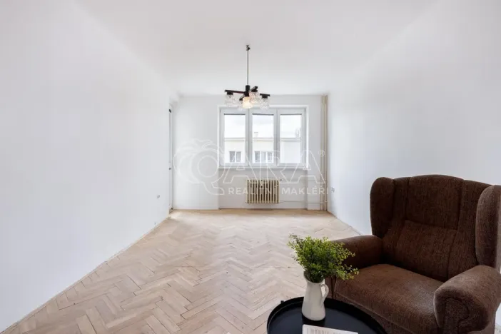 Prodej bytu 3+1, Kamenice, Sídliště I, 72 m2