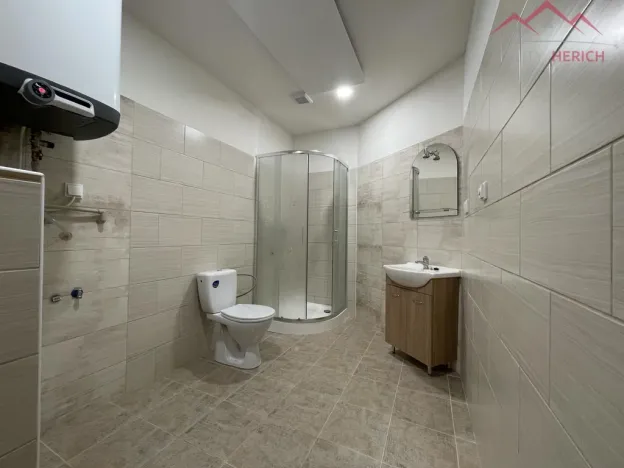 Pronájem bytu 1+kk, Chomutov, Blatenská, 28 m2