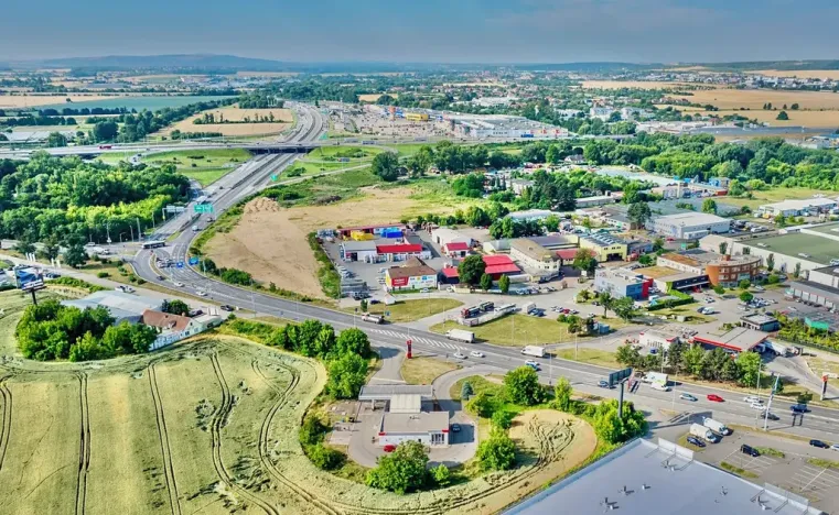 Prodej výrobních prostor, Brno, Hněvkovského, 5000 m2