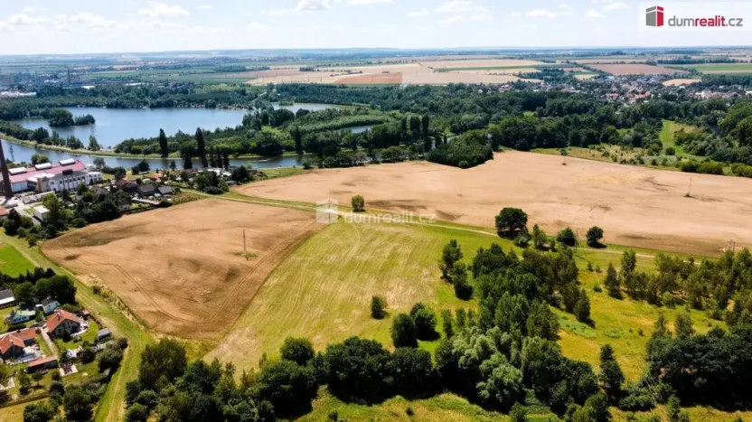 Prodej pole, Káraný, 3498 m2