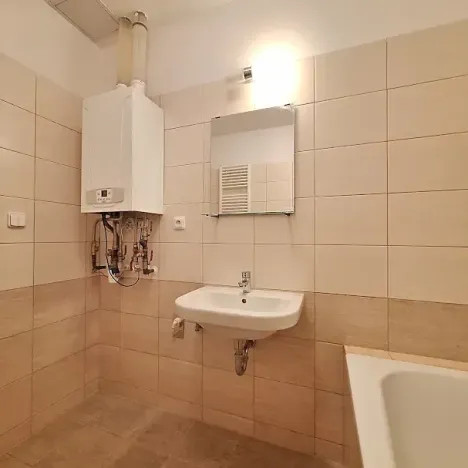 Pronájem bytu 2+1, Praha - Žižkov, Roháčova, 80 m2