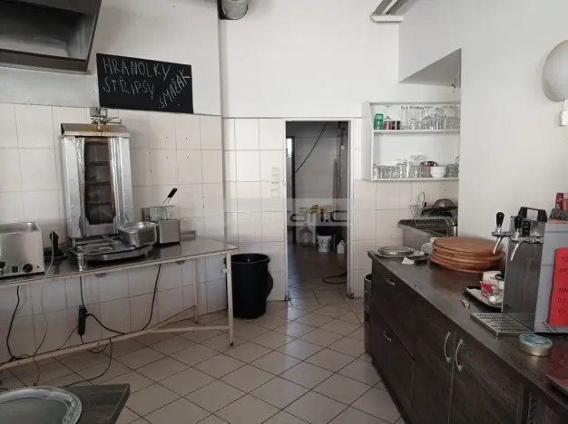 Pronájem obchodního prostoru, Nepomuk, náměstí Augustina Němejce, 116 m2