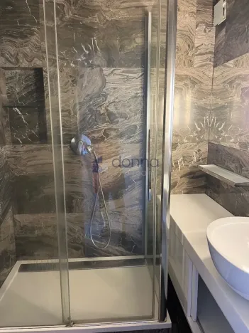 Pronájem bytu 3+1, Praha, Pod lysinami, 75 m2