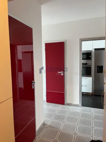 Pronájem bytu 3+1, Praha, Pod lysinami, 75 m2