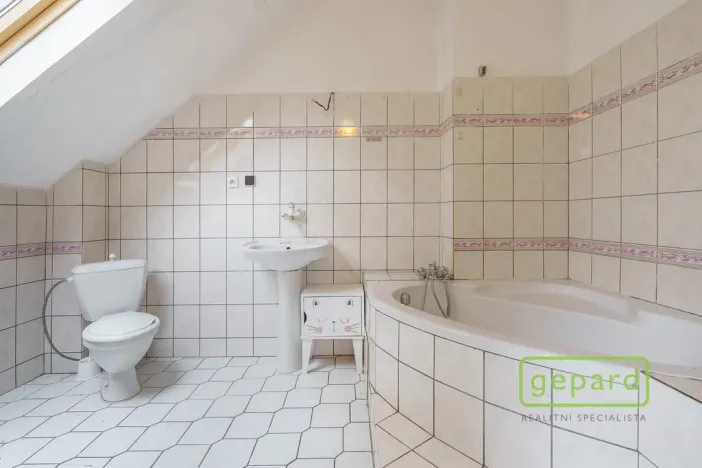 Prodej apartmánu, Sokolov, Svatopluka Čecha, 596 m2
