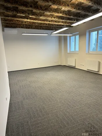 Pronájem kanceláře, Olomouc, Dolní náměstí, 104 m2