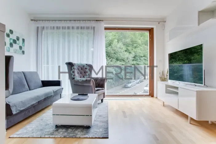 Pronájem bytu 2+kk, Praha - Smíchov, Mozartova, 46 m2