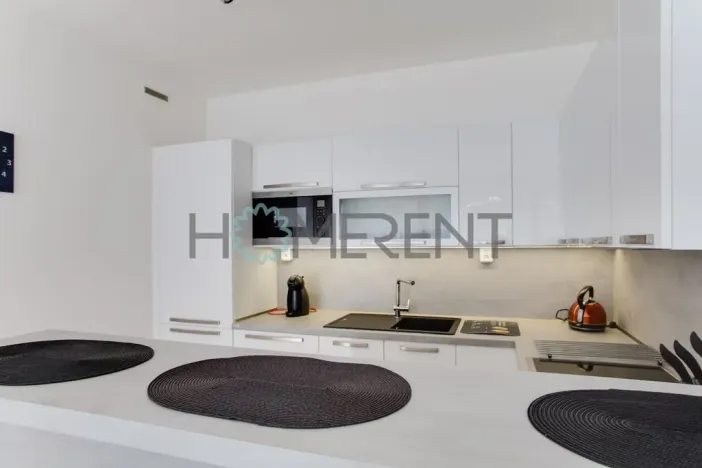 Pronájem bytu 2+kk, Praha - Smíchov, Mozartova, 46 m2