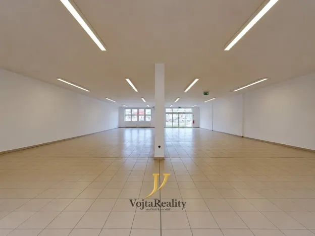 Pronájem obchodního prostoru, Uničov, Šumperská, 450 m2