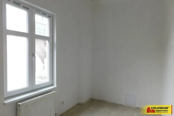 Pronájem obchodního prostoru, Znojmo, Pražská, 660 m2