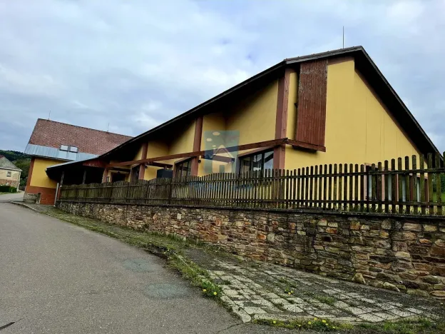 Prodej ubytování, Čenkovice, 1860 m2