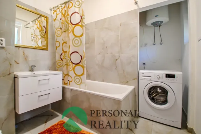 Pronájem bytu 3+1, Cheb, Valdštejnova, 94 m2