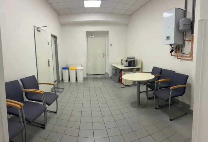 Pronájem obchodního prostoru, Plzeň - Jižní Předměstí, Klatovská třída, 82 m2