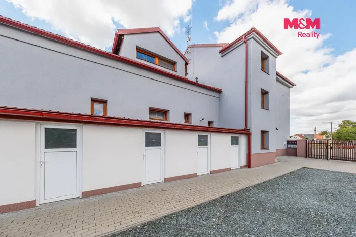 Prodej bytu 3+kk, Rožďalovice, Náměstí, 68 m2