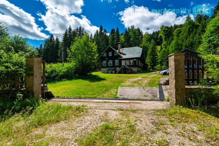 Prodej komerčního pozemku, Stříbrná, 18858 m2