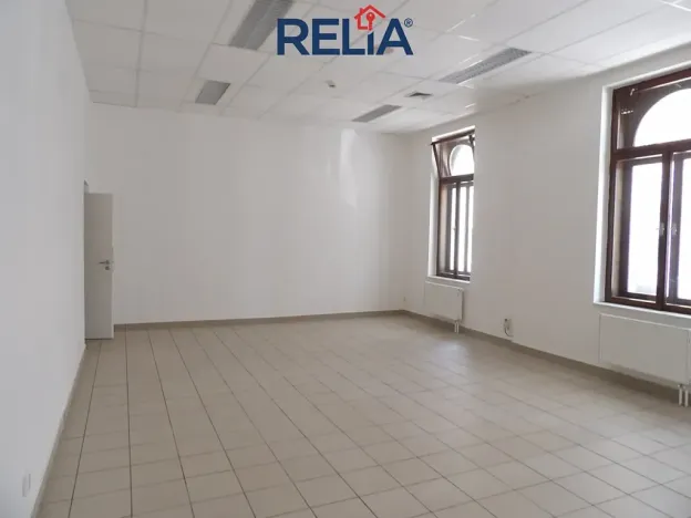 Pronájem kanceláře, Liberec, nám. Soukenné, 45 m2