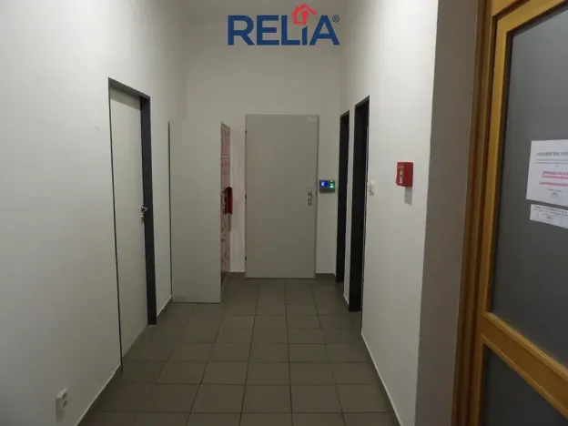 Pronájem kanceláře, Liberec, nám. Soukenné, 45 m2