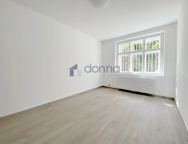 Pronájem bytu 2+kk, Praha, Velvarská, 38 m2