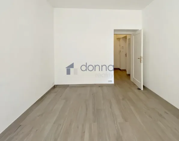 Pronájem bytu 2+kk, Praha, Velvarská, 38 m2