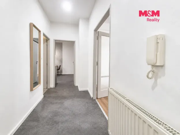 Pronájem bytu 2+kk, Praha - Bubeneč, Eliášova, 59 m2