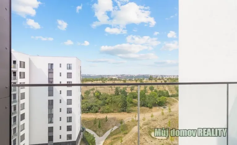 Pronájem bytu 1+kk, Praha - Hrdlořezy, V třešňovce, 40 m2