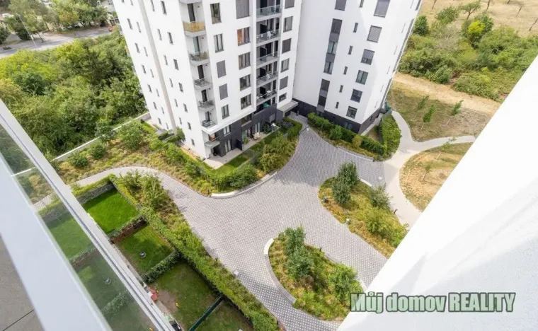 Pronájem bytu 1+kk, Praha - Hrdlořezy, V třešňovce, 40 m2