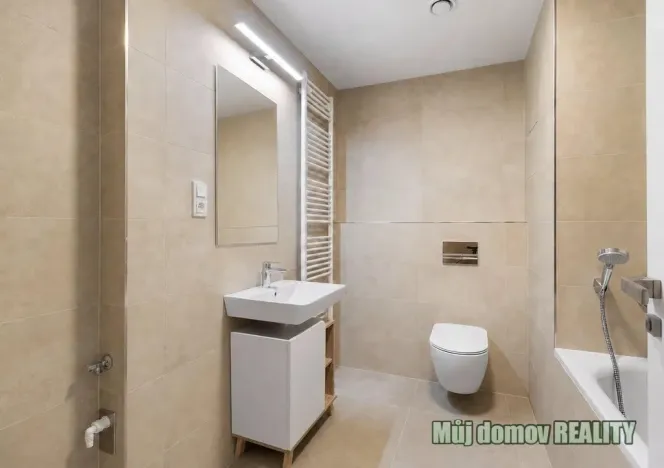 Pronájem bytu 1+kk, Praha - Hrdlořezy, V třešňovce, 40 m2