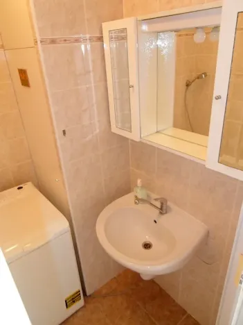 Pronájem bytu 3+1, Praha - Prosek, Zárybská, 67 m2