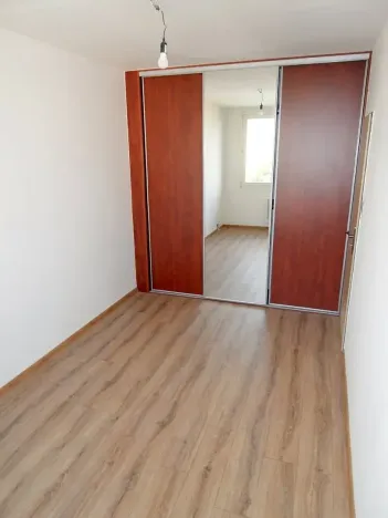 Pronájem bytu 3+1, Praha - Prosek, Zárybská, 67 m2