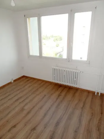 Pronájem bytu 3+1, Praha - Prosek, Zárybská, 67 m2